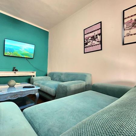 Turqoise Flat In City Center With 24H Self Check In Tiranë Eksteriør bilde