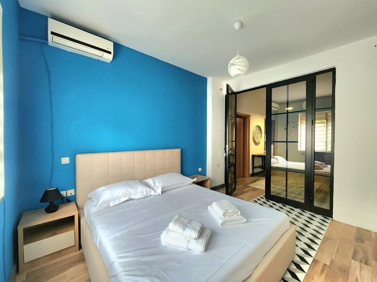 Turqoise Flat In City Center With 24H Self Check In Tiranë Eksteriør bilde