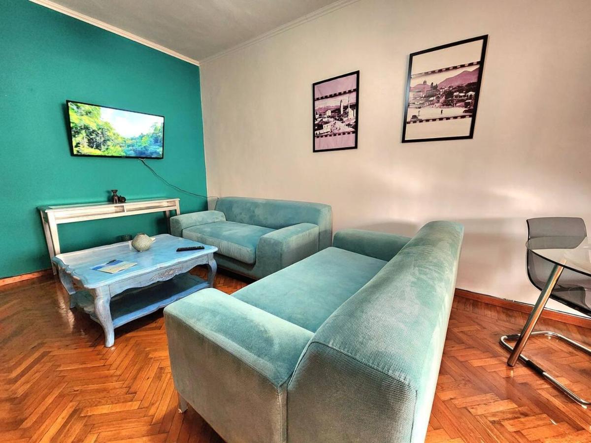 Turqoise Flat In City Center With 24H Self Check In Tiranë Eksteriør bilde